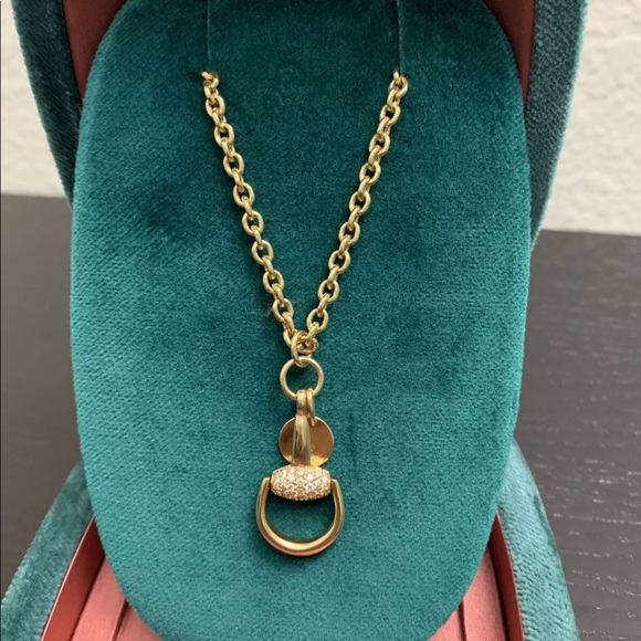 Gucci 18K Yellow Gold Horsebit Necklace, Diamonds - Picture 3 of 8